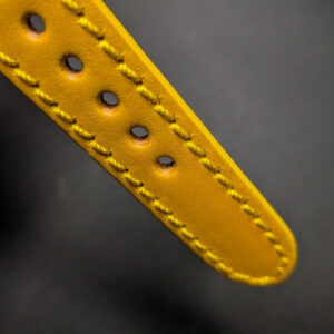 detalle correa de reloj tic toc amarillo marjofra straps