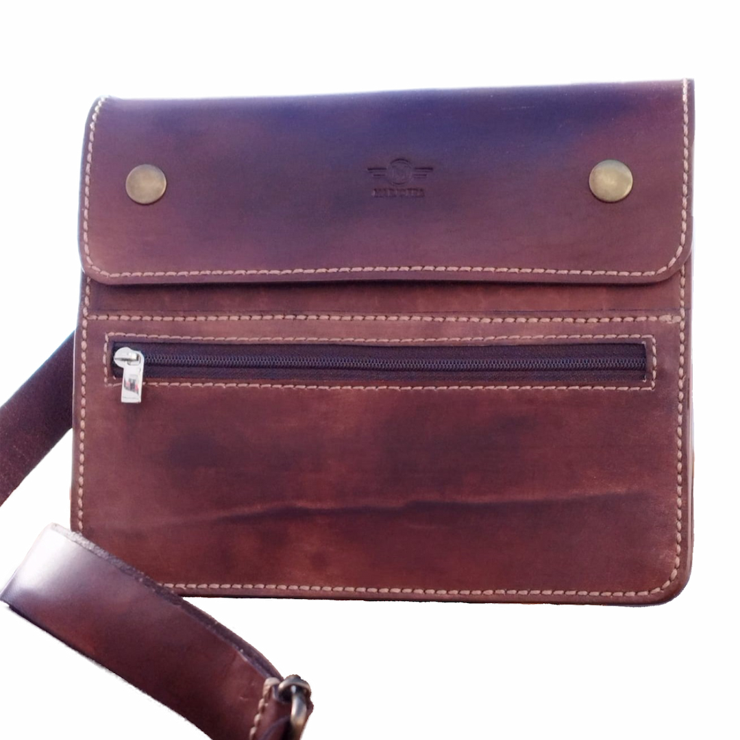 Bolso pastor de cuero hecho a mano Ubrique Marjofra 1 w Frontal bolso pastor de cuero hecho a mano Ubrique Marjofra